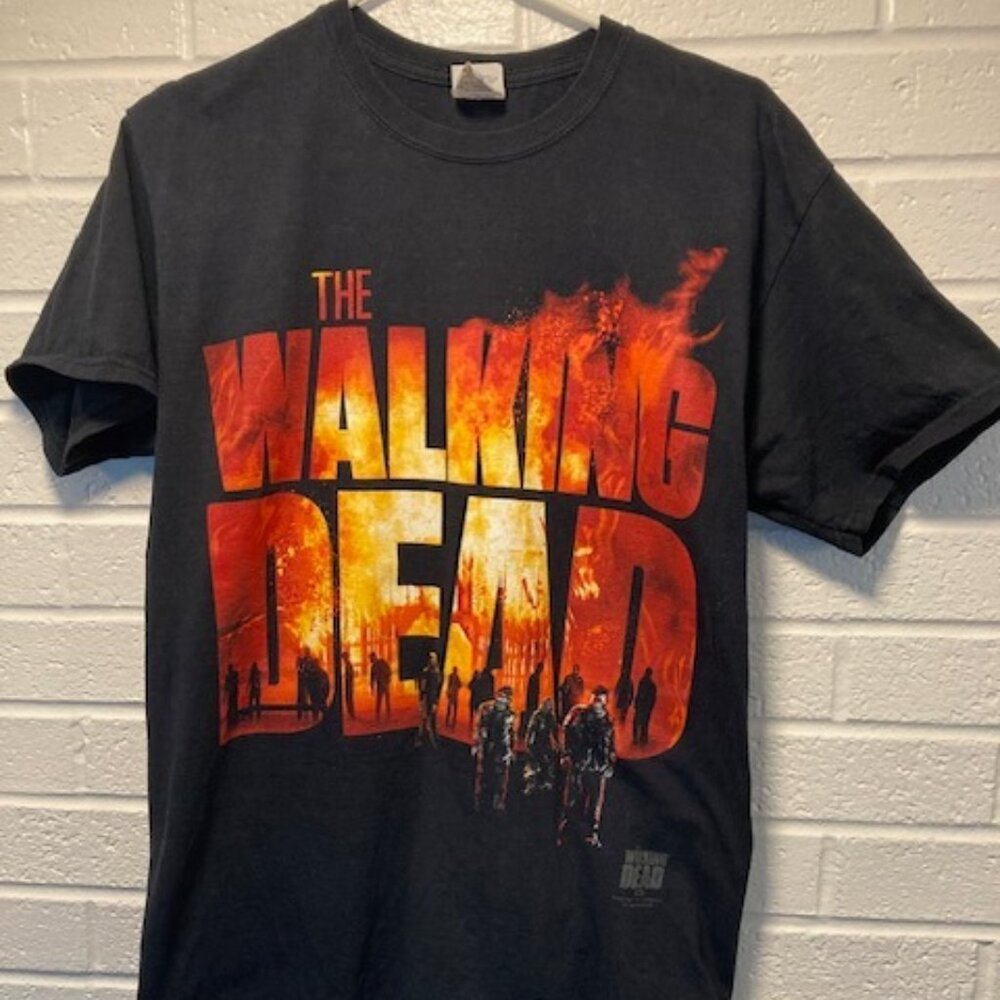 2013 AMC The Walking Dead Burning Zombies Men's T-Shirt - Size Medium